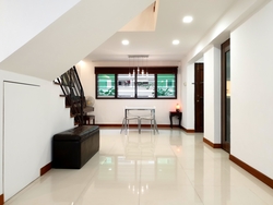Blk 323 Jurong East Street 31 (Jurong East), HDB Executive #204484951